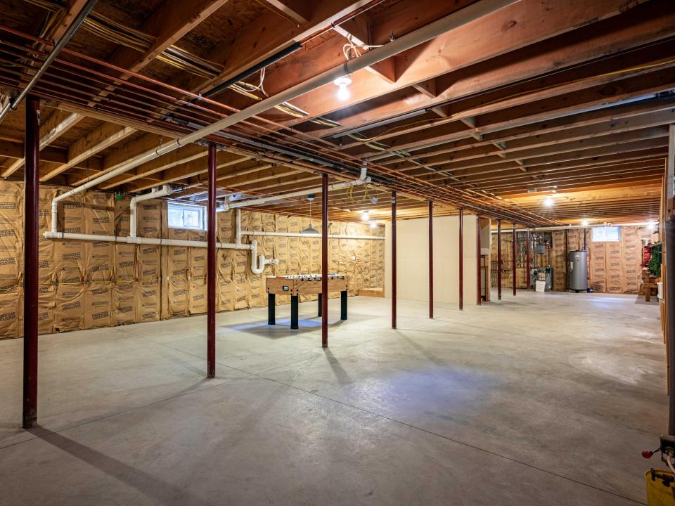Full Basement with Radiant Floors