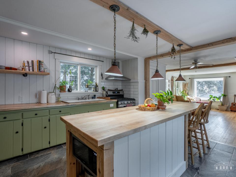 1287 Pine St SL-17