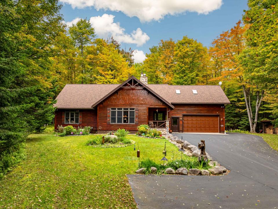 17 Uncas Rd