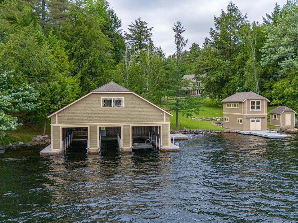 HistoricHomeOnLowerSaranacLake_A_BH_GH_L