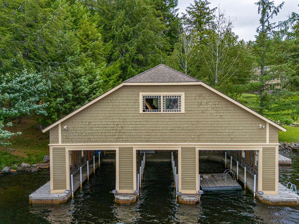 HistoricHomeOnLowerSaranacLake_A_BH