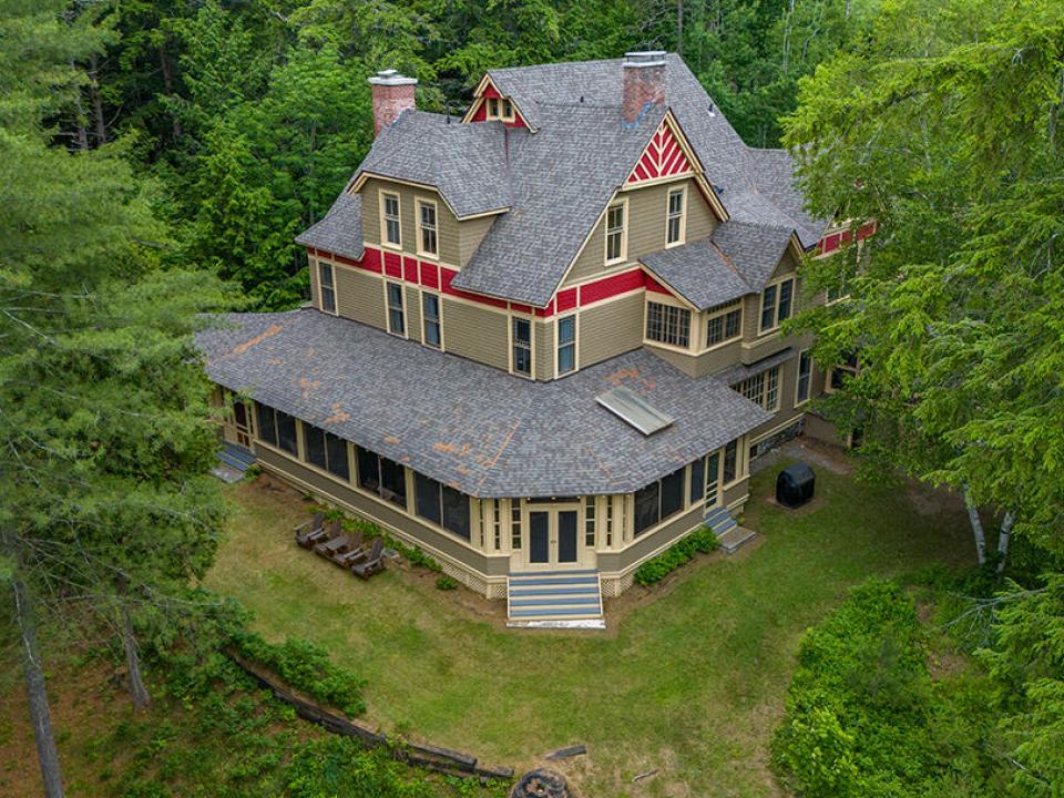 HistoricHomeOnLowerSaranacLake_A_MainHou