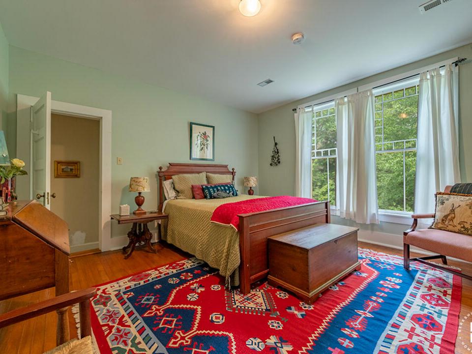 HistoricHomeOnLowerSaranacLake_MH_Bedroo