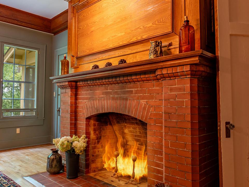 HistoricHomeOnLowerSaranacLake_MH_DR_Fir