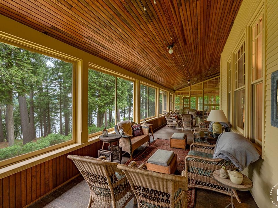 HistoricHomeOnLowerSaranacLake_MH_Screen