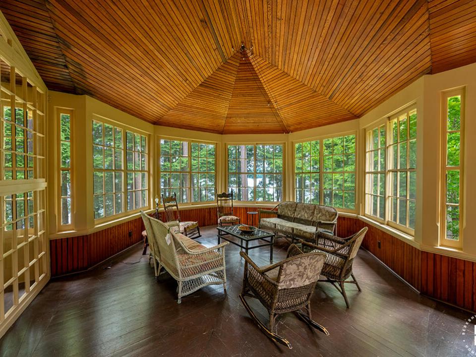 HistoricHomeOnLowerSaranacLake_MH_Screen