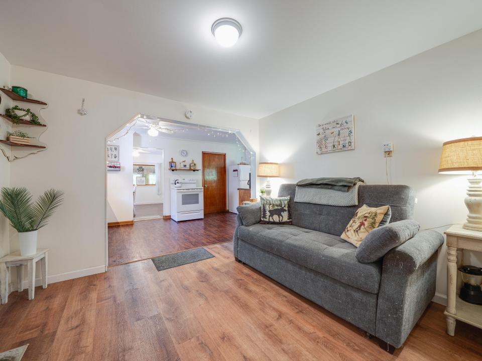 12761 NY-30-50