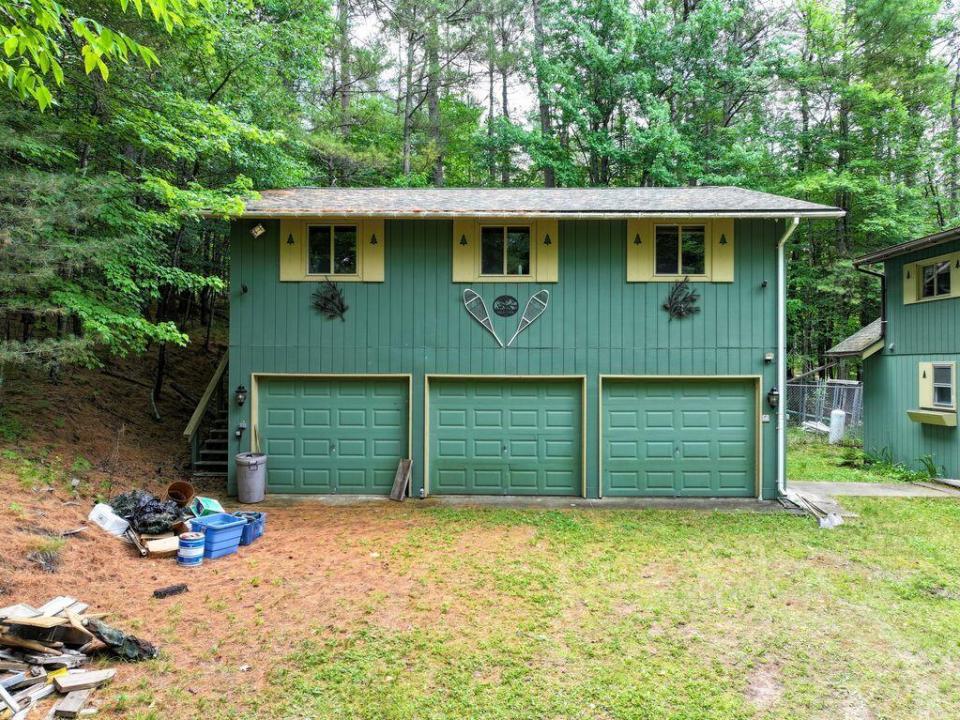 259 River Rd Garage