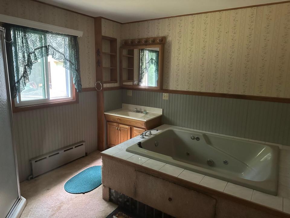 259 River Rd Bath 2