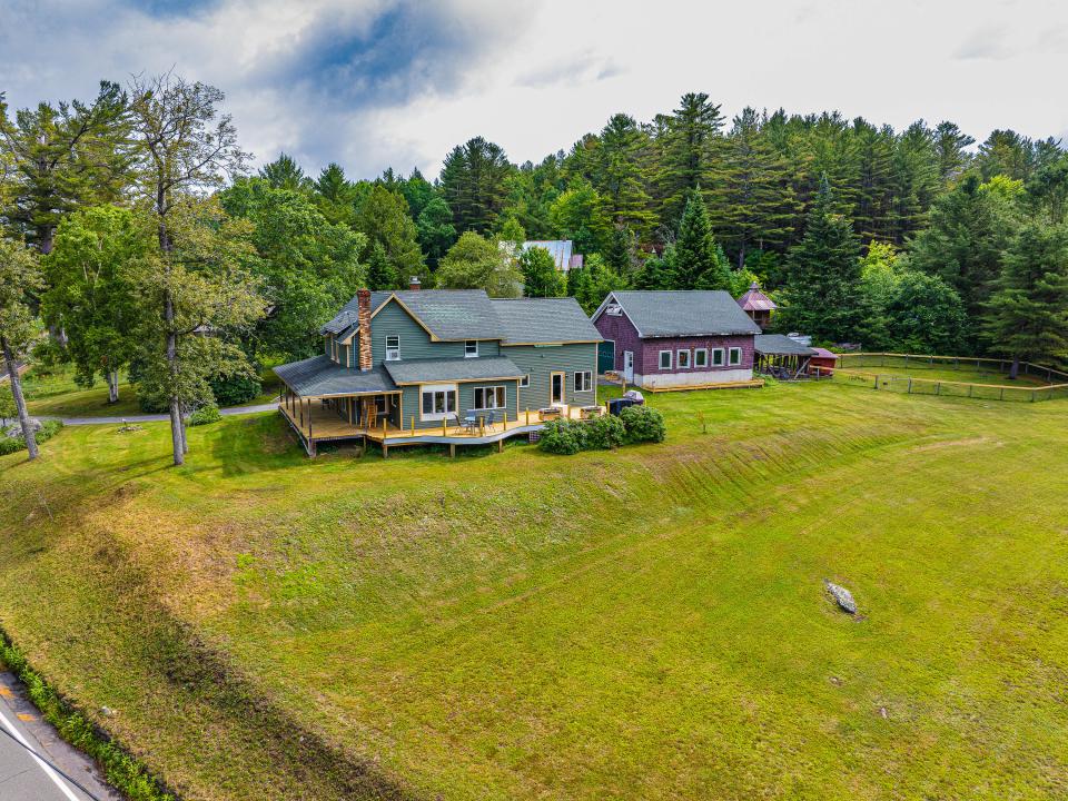11 N Point Rd-24