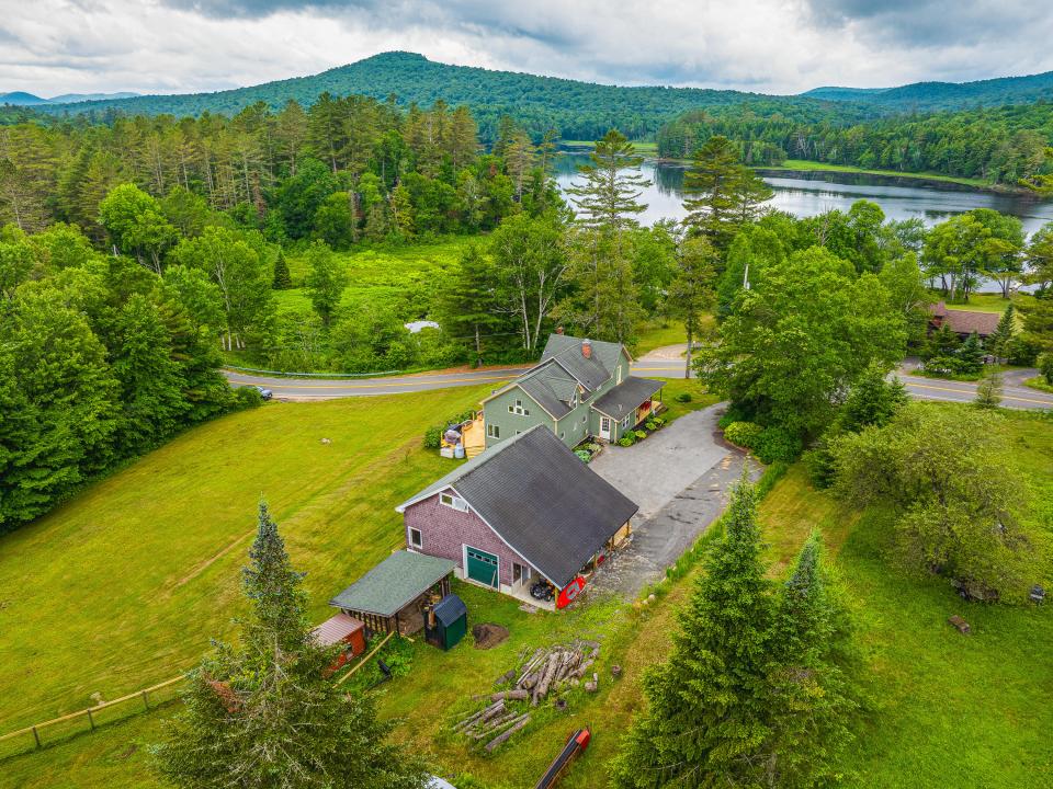 11 N Point Rd-29