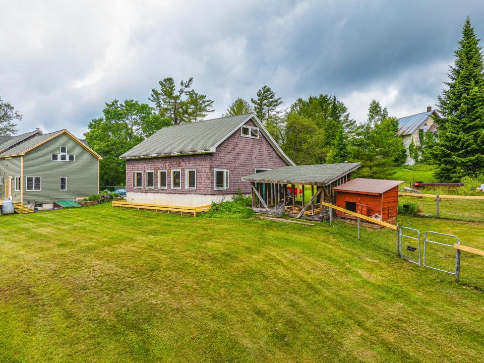 11 N Point Rd-37
