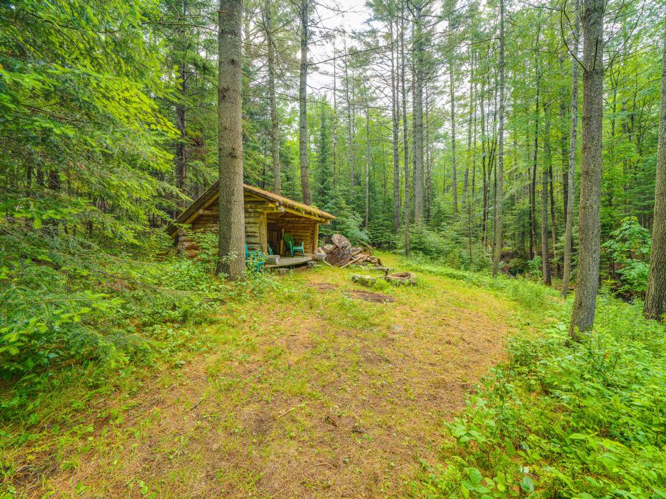 11 N Point Rd-40