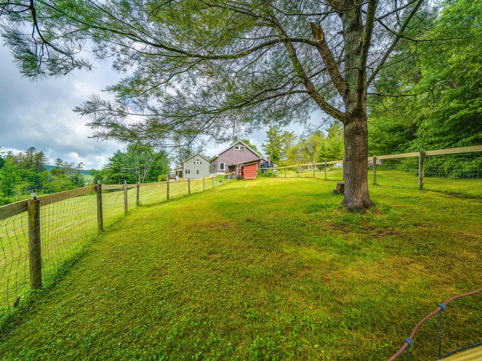11 N Point Rd-43