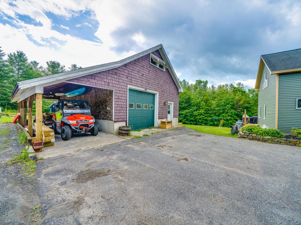 11 N Point Rd-48