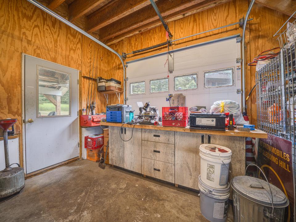 11 N Point Rd-53