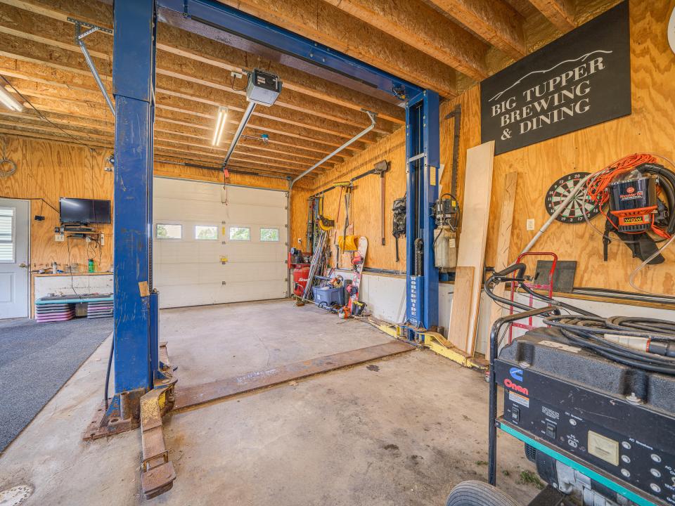 11 N Point Rd-54
