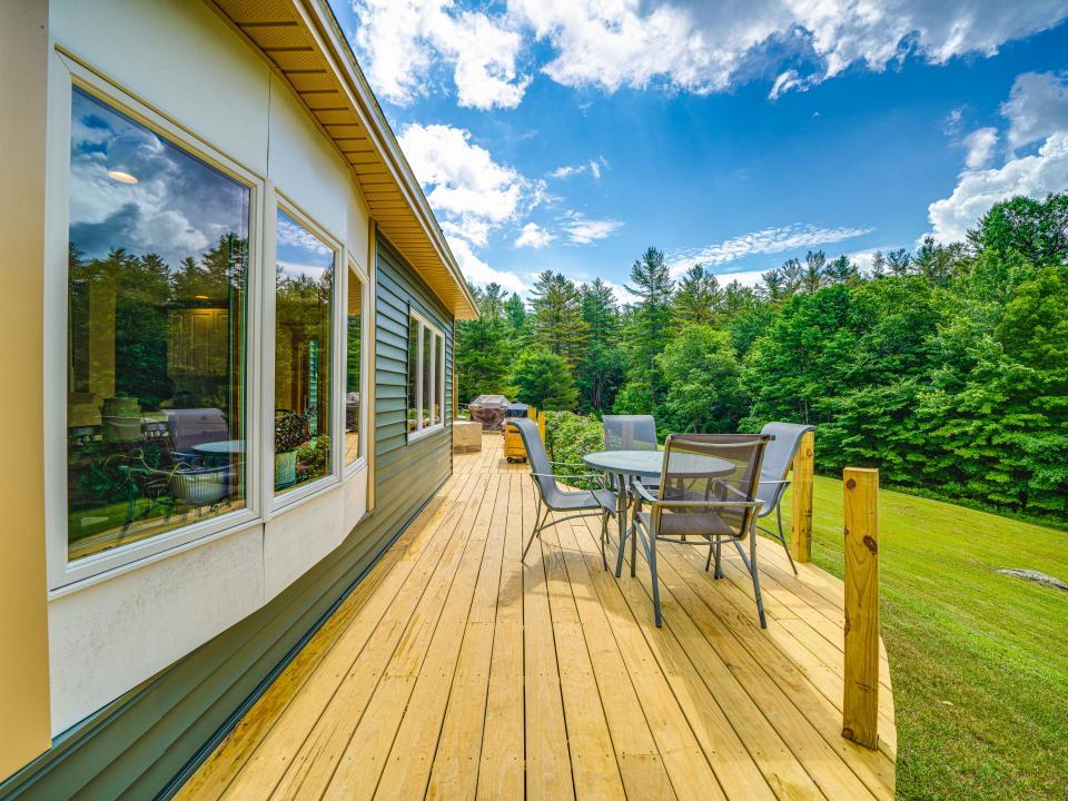 11 N Point Rd-67