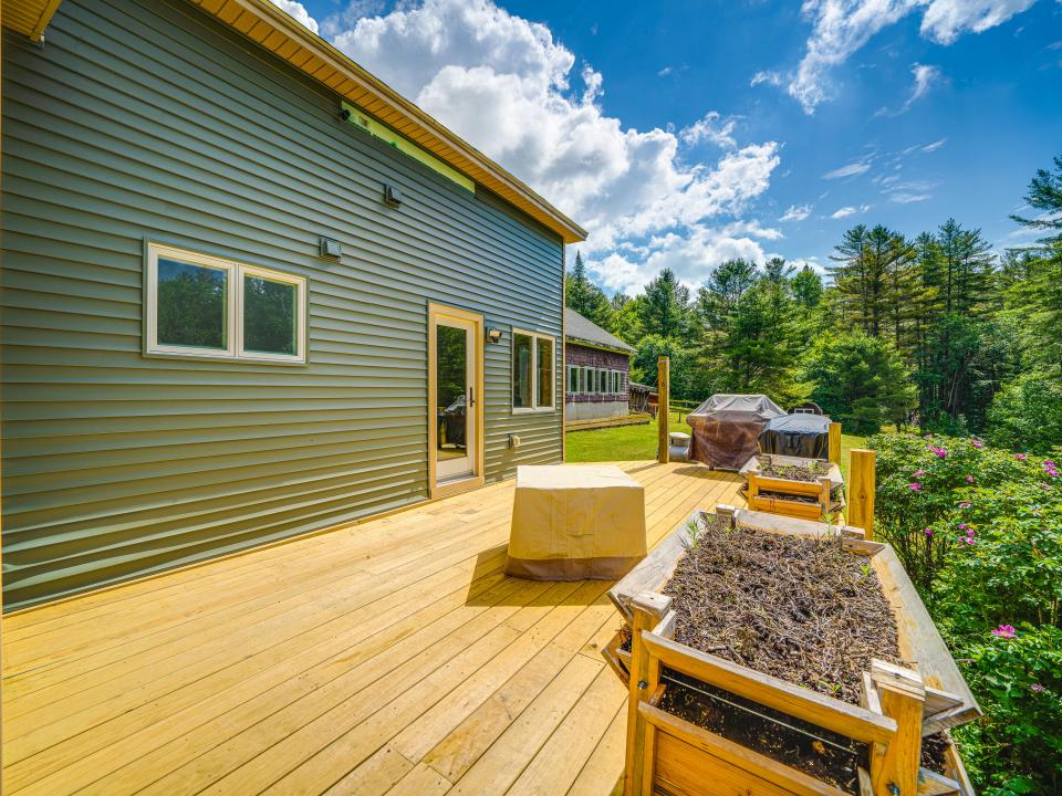11 N Point Rd-69