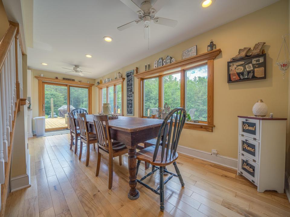 11 N Point Rd-83