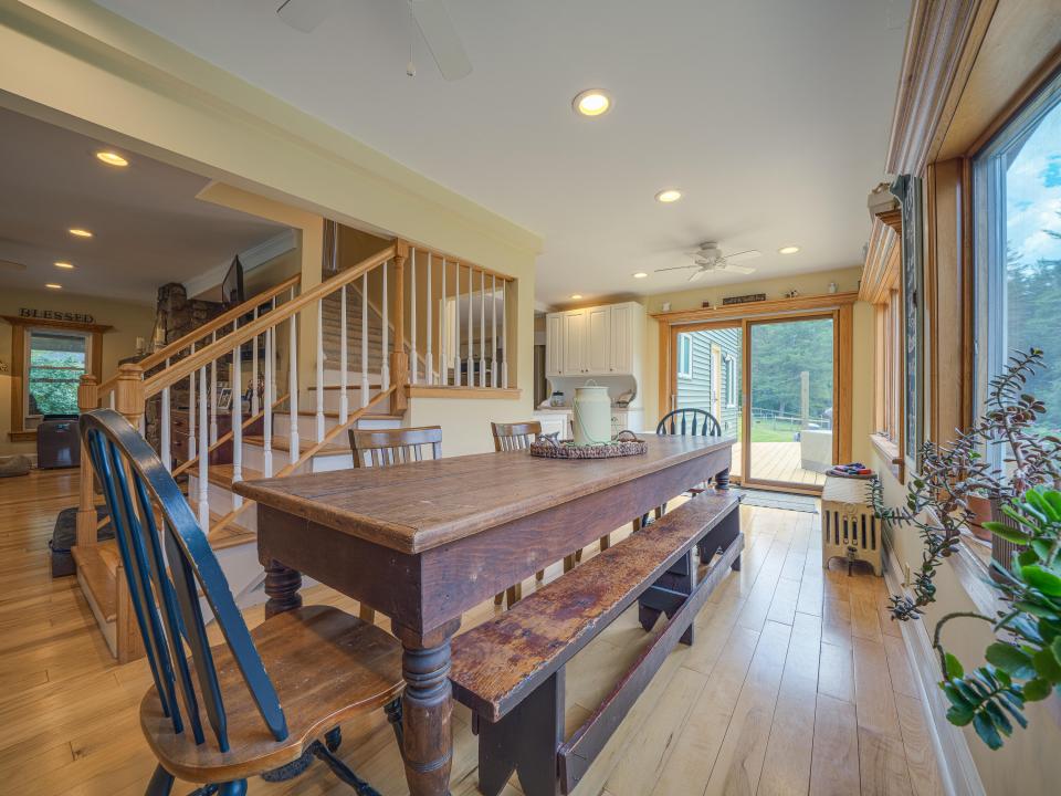 11 N Point Rd-84