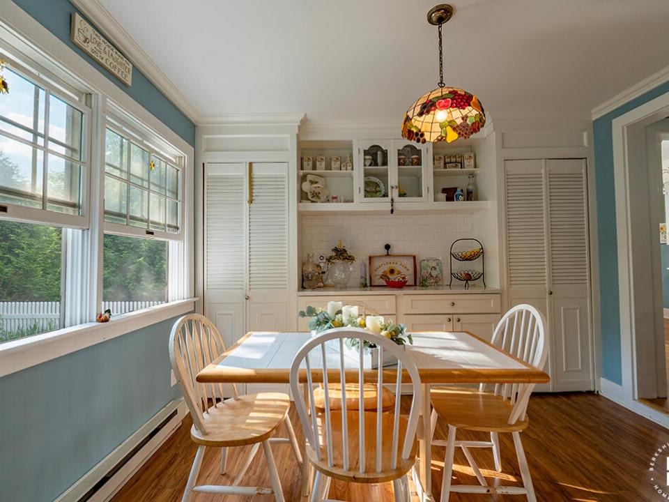 SaranacLakeHomeOnSlater_BreakfastTable_S