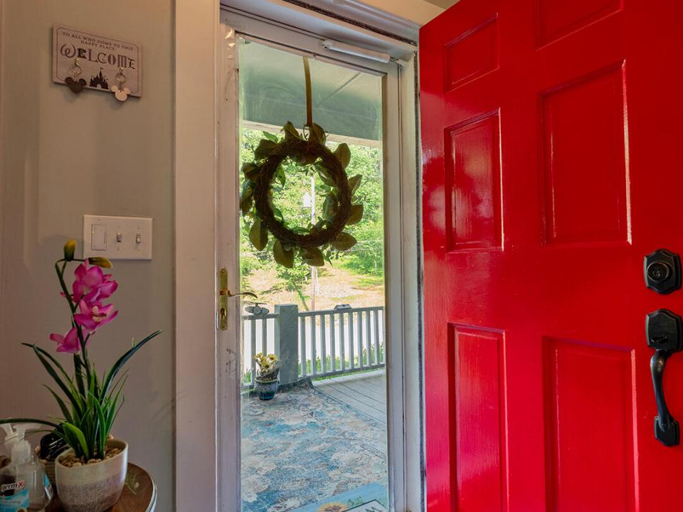 SaranacLakeHomeOnSlater_Entry