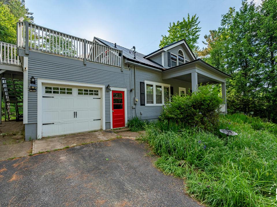 SaranacLakeHomeOnSlater_Exterior_Front