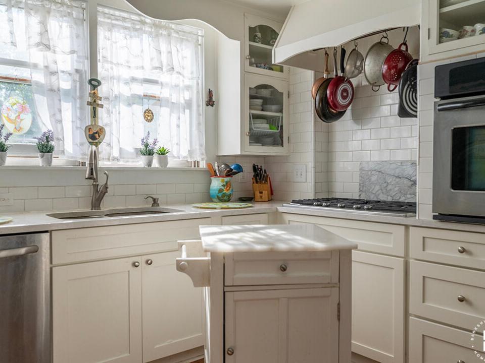 SaranacLakeHomeOnSlater_Kitchen_F_H