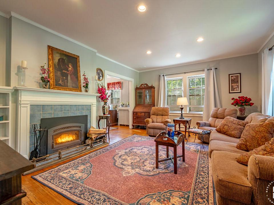 SaranacLakeHomeOnSlater_LivingRoom_Firep