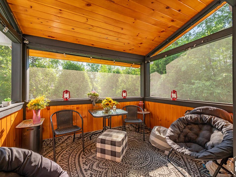 SaranacLakeHomeOnSlater_Sunroom_R