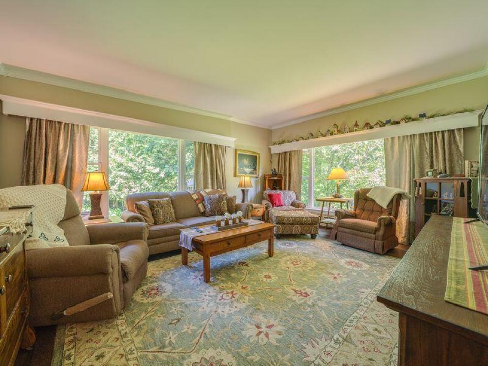 Moeller - 189 RRD - living rm