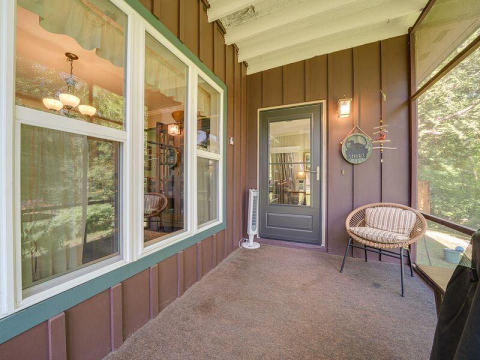 Moeller - 189 RRD - screen porch II