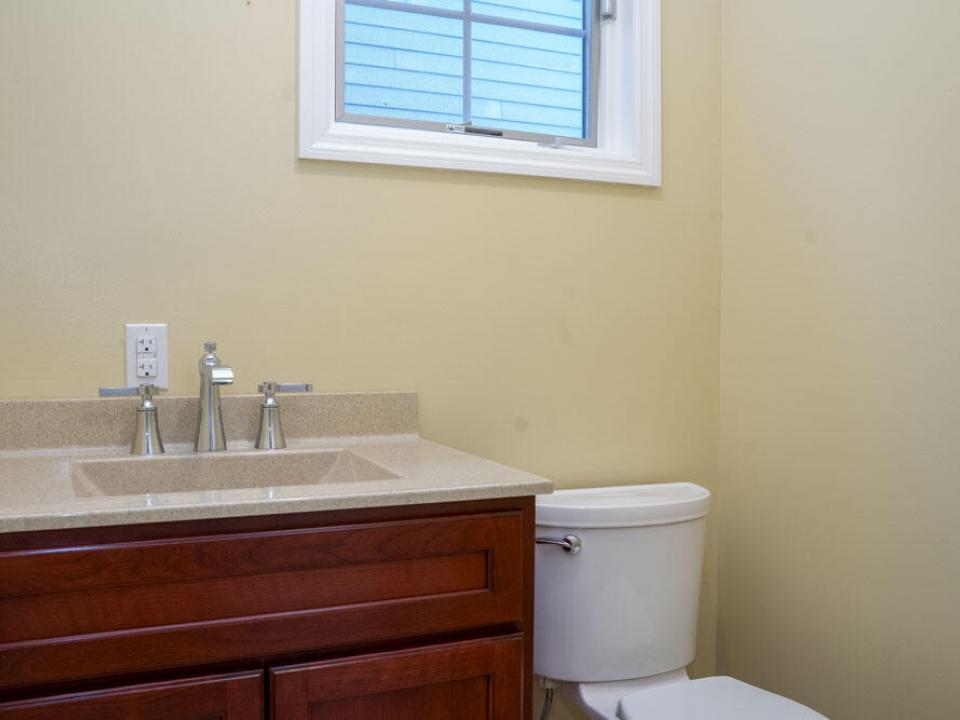 1st Floor Bath