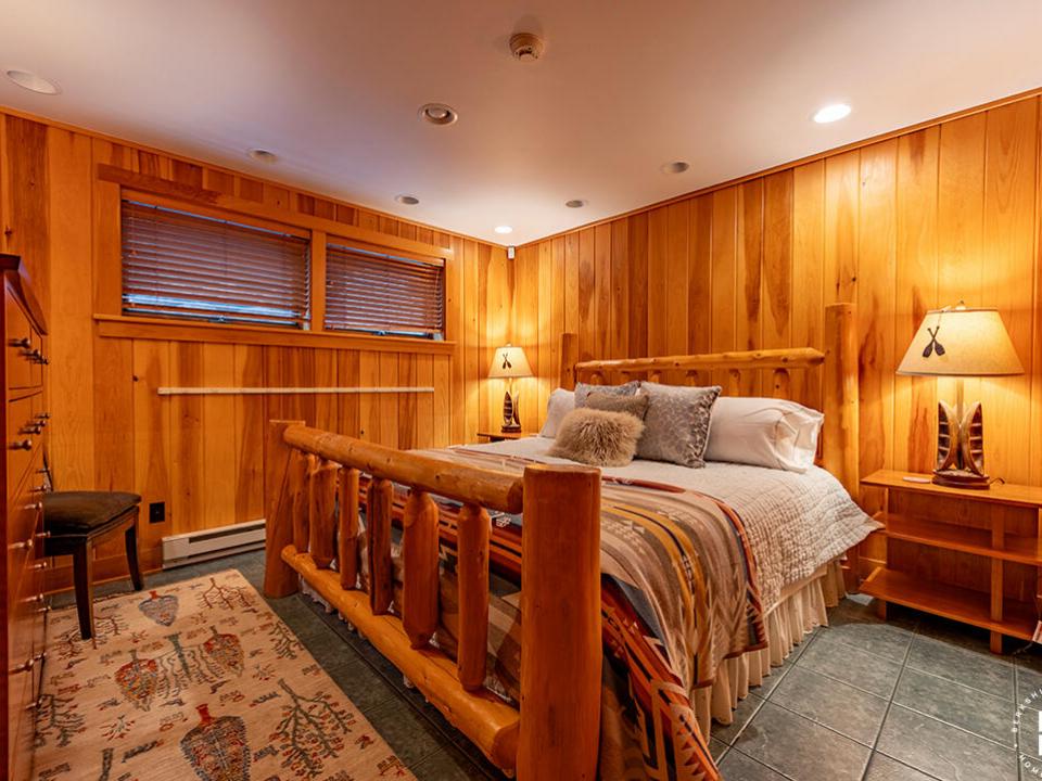 LittleLoj_Bedroom1