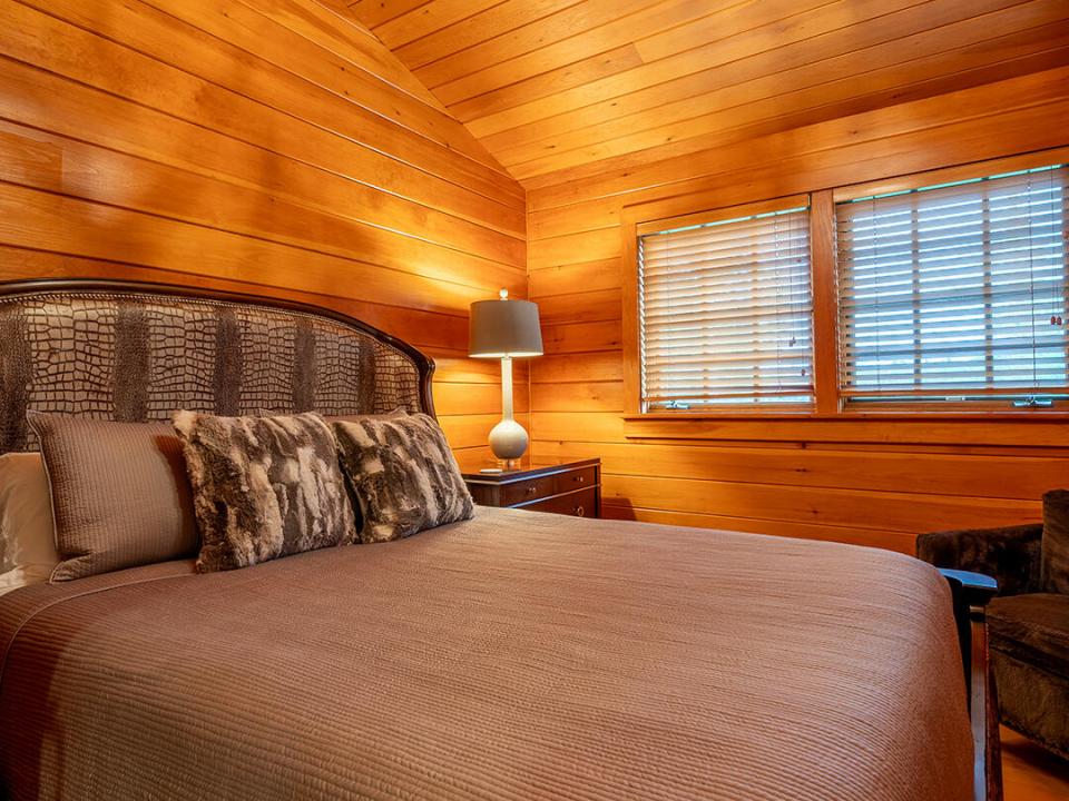 LittleLoj_Bedroom3_V