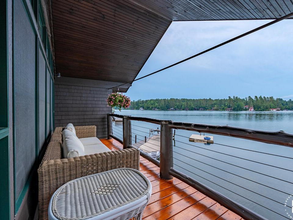 LittleLoj_BH_UD_Couch