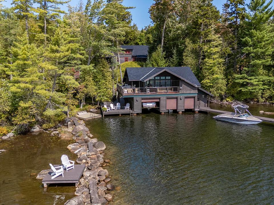 LittleLojOnLakePlacid_A_LS_Exterior_BH_L