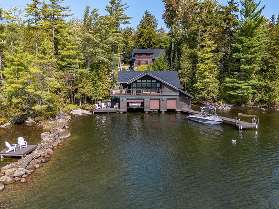 LittleLojOnLakePlacid_A_LS_Exterior_BH_L