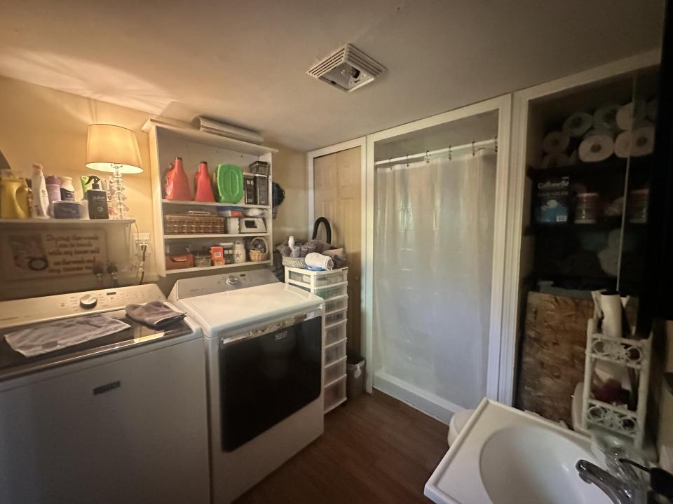 Apartment A Bath/Laundry