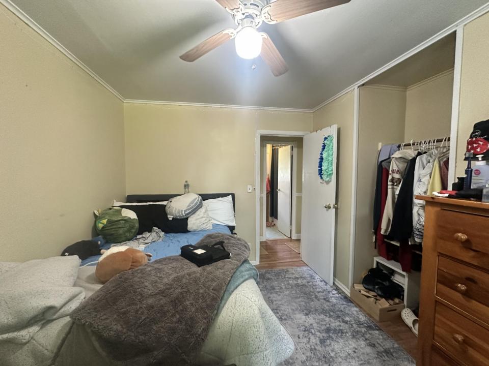 Apartment B bed 1