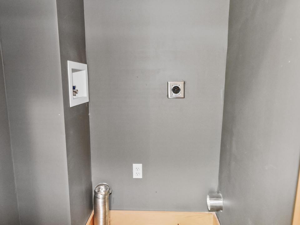 Washer/Dryer Hookup
