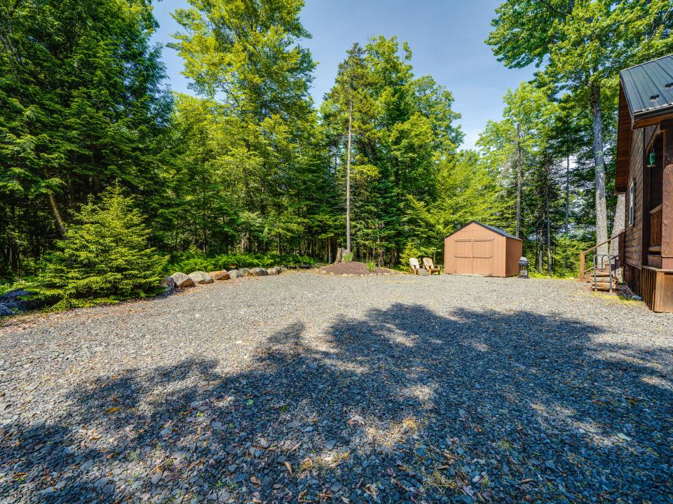 64 Syeinfeldt Ln-17