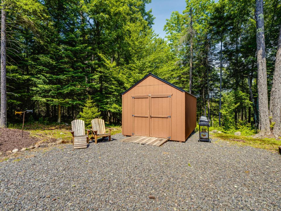 64 Syeinfeldt Ln-18