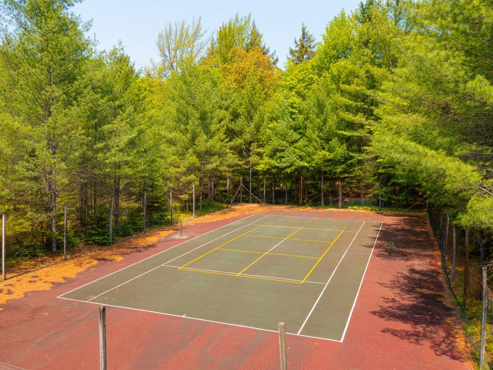37TennisCt-99