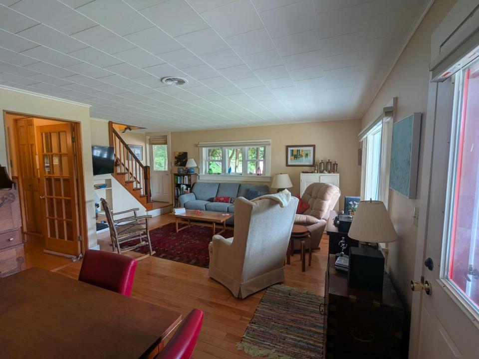 Living and Dining Room (3)