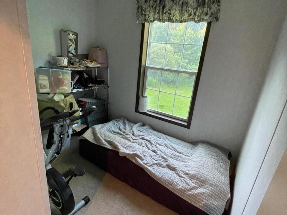 32 Quality Dr bed 2
