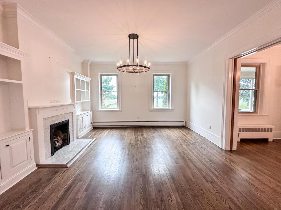 Living Room 4