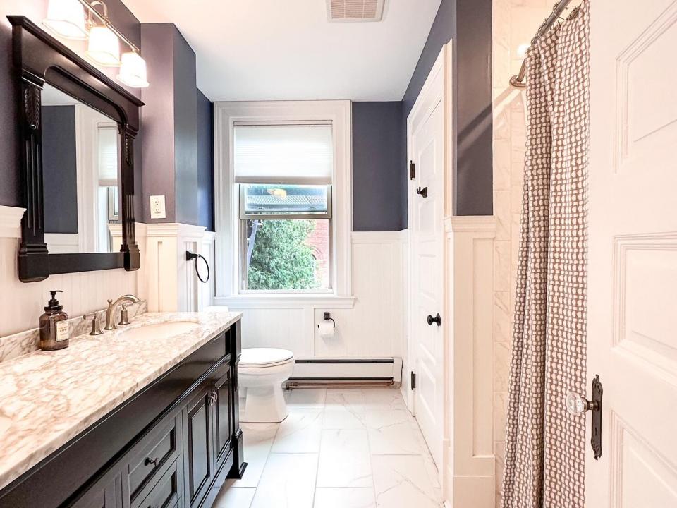 2nd Floor Full Bath 4