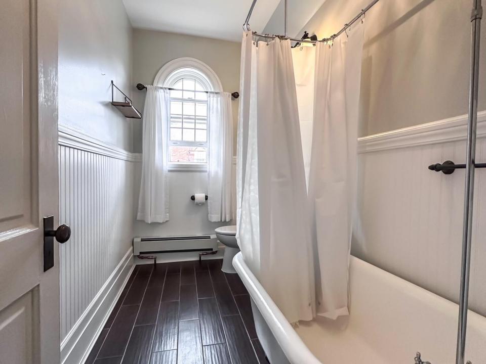 3rd Floor Full Bath 2
